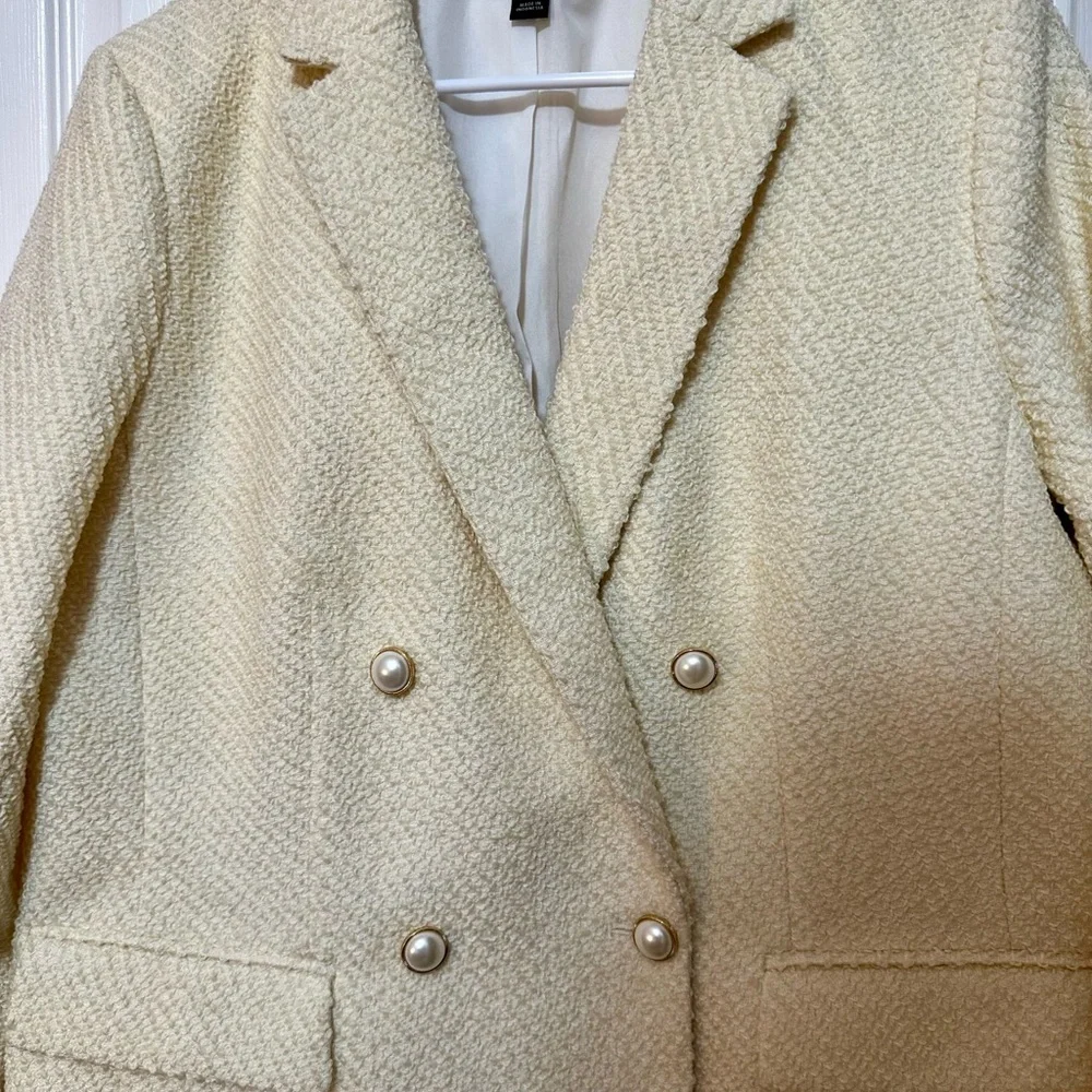 Ann Taylor Size 14 Cream Textured Women's Shacket/Blazer With Pearl Buttons - Picture 5 of 6